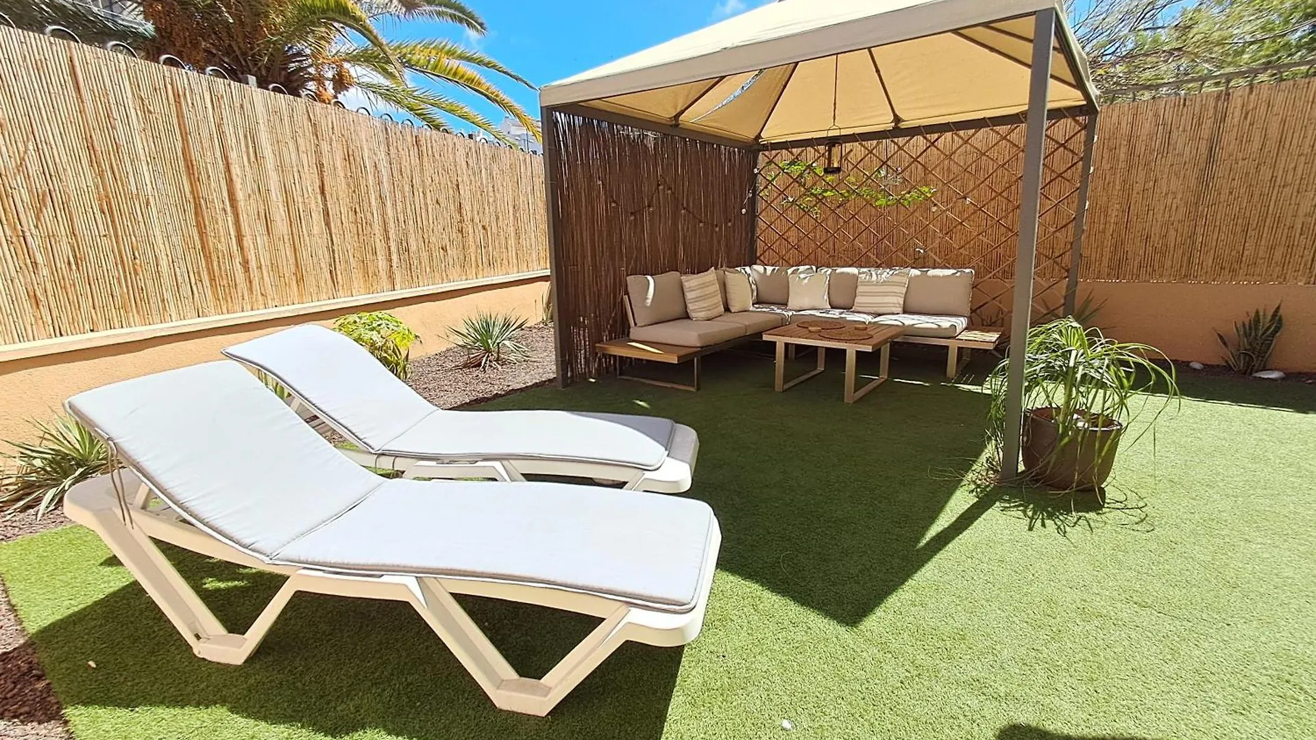 Spacious Apartment With Large Private Garden In Palm Mar Palm-mar